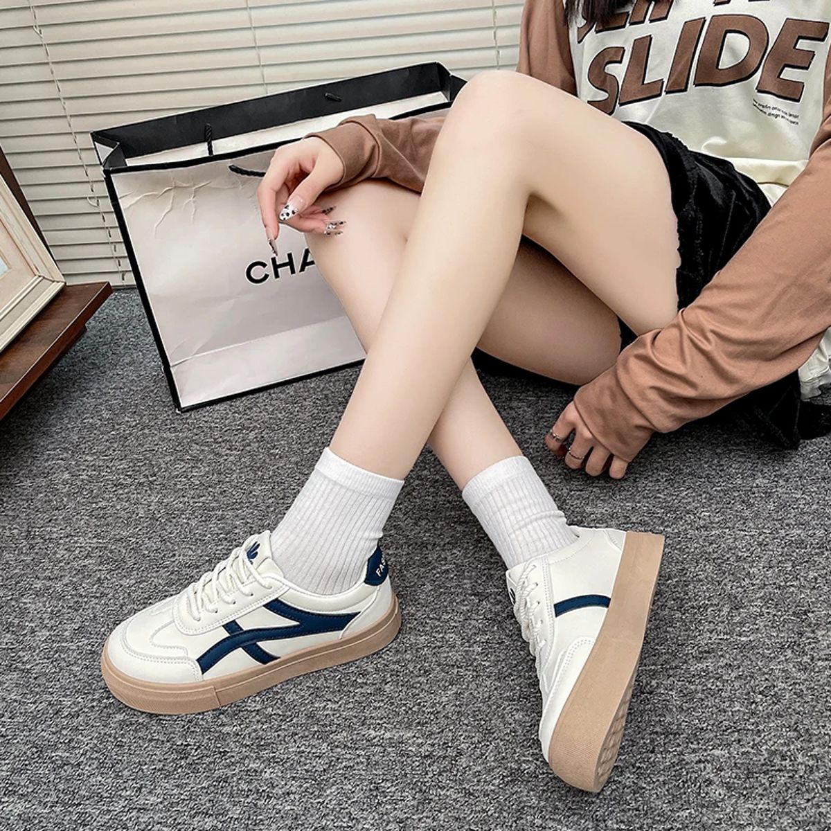 Cozok - Women's Low Top Sneakers 4