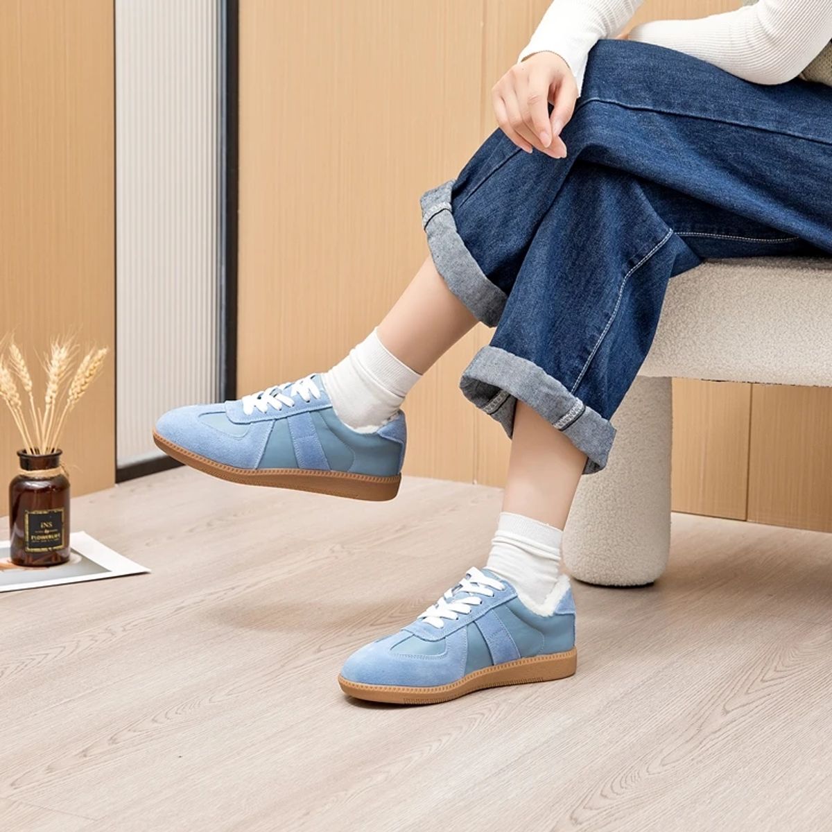 Aiyuqi - Women's Low Top Sneakers 1