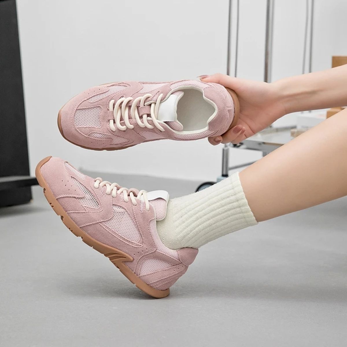 Aiyuqi - Women's Low Top Sneakers 1