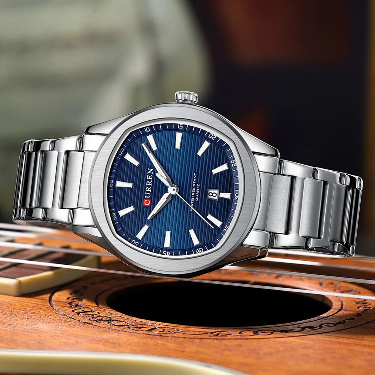 Men’s Classic Quartz Watch with Luminous Hands and Date Display