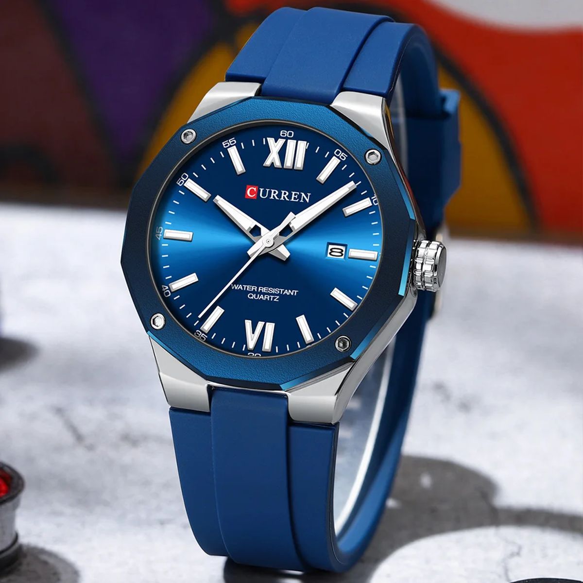 Modern Men's Quartz Watch with Luminous Hands and Silicone Strap
