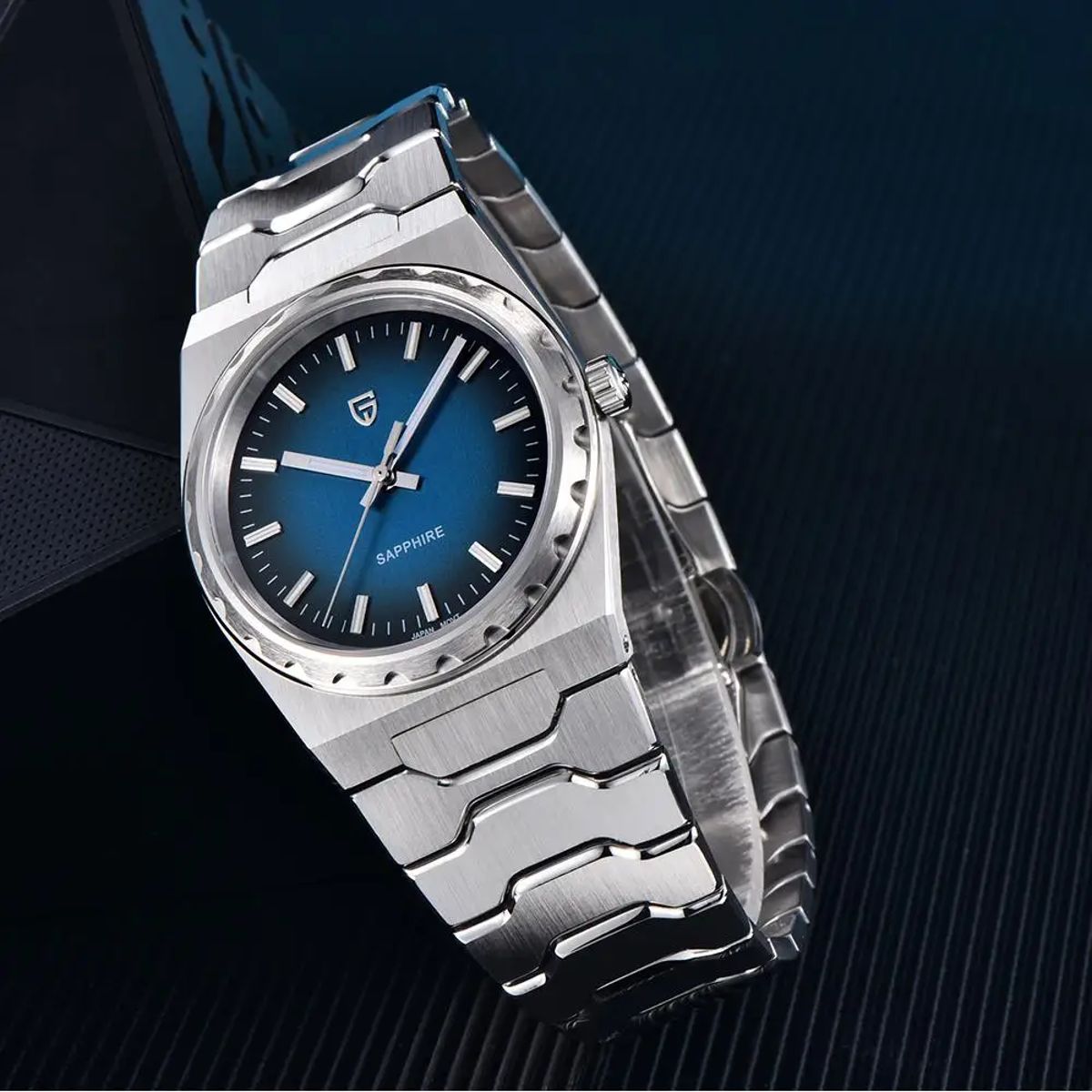 Ultra-Thin Business Quartz Watch with Sapphire Crystal Glass