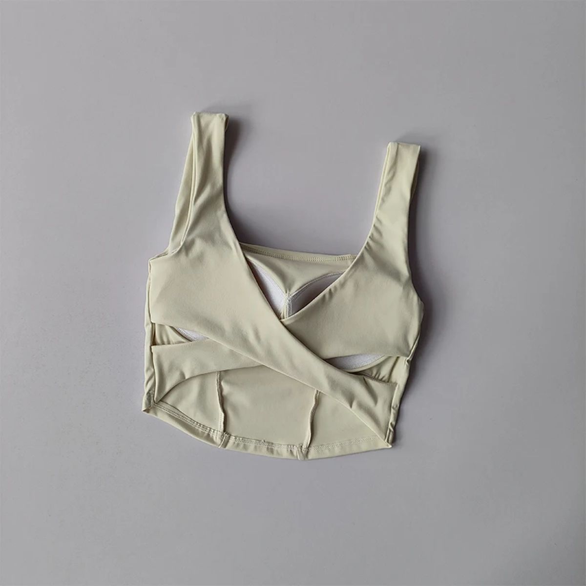 Cross Back Sports Bra with Shockproof Support and Quick Dry Fabric