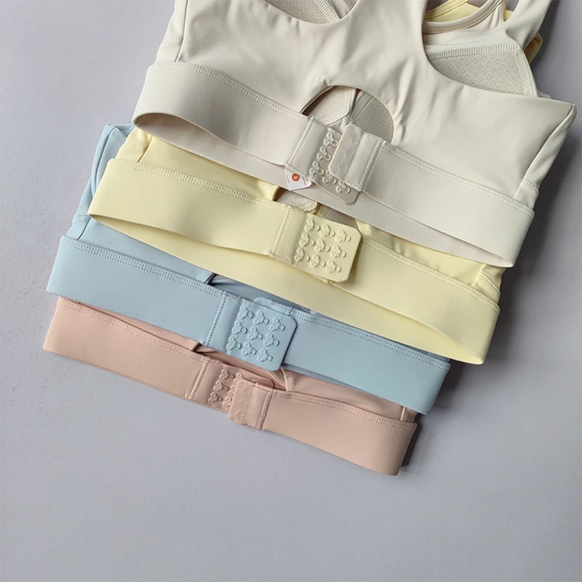 High Elastic Shock-Proof Yoga Bra with Seamless Fit Comfort High Elastic Shock-Proof Yoga Bra with Seamless Fit Comfort