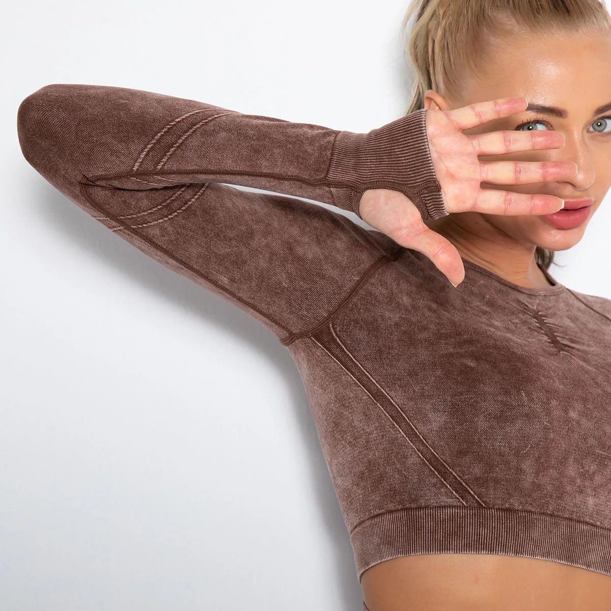 Seamless Long Sleeve Yoga Top with Quick-Dry Performance Fabric