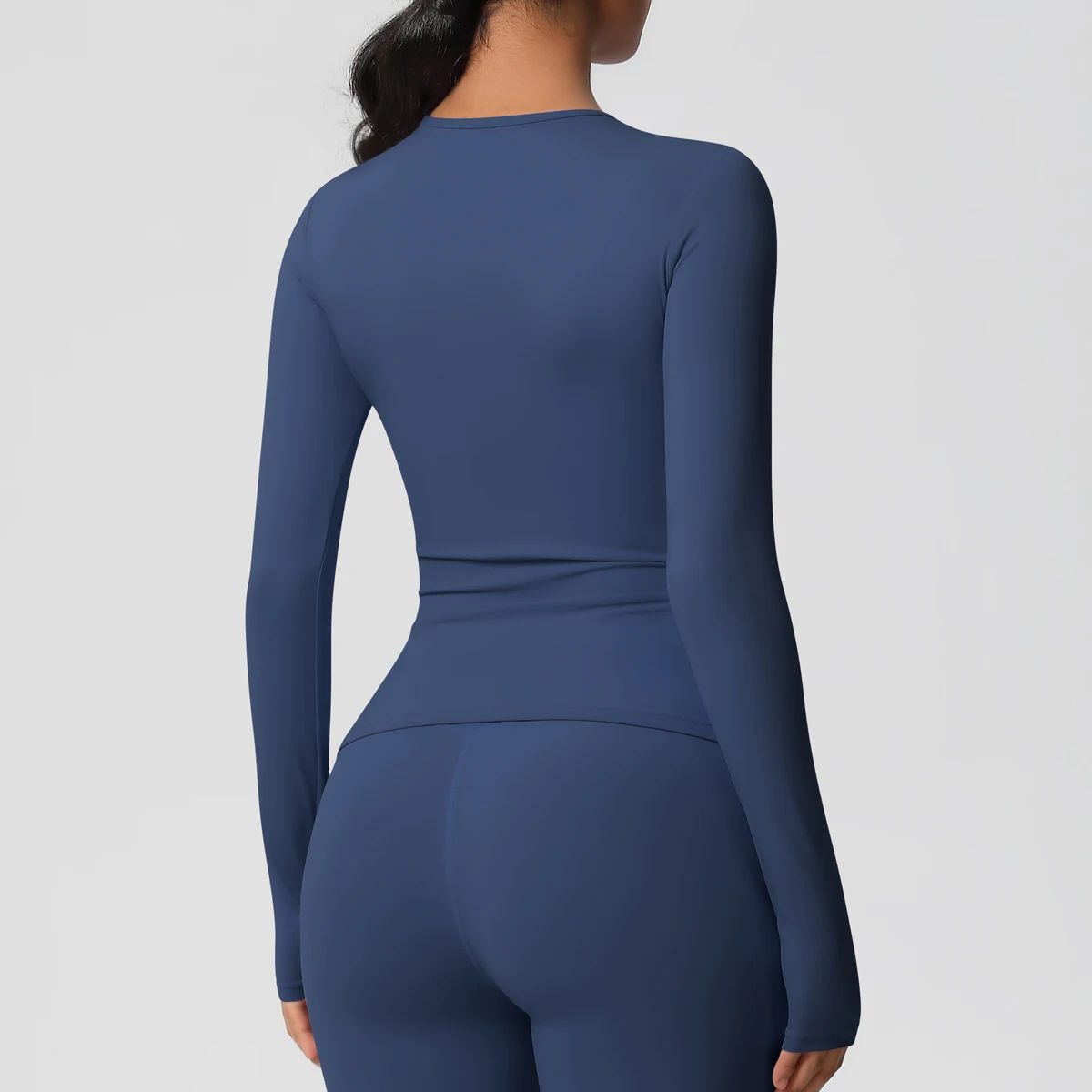 Long Sleeve Quick-Dry Yoga Top with Breathable Slim Fit Design Long Sleeve Quick-Dry Yoga Top with Breathable Slim Fit Design