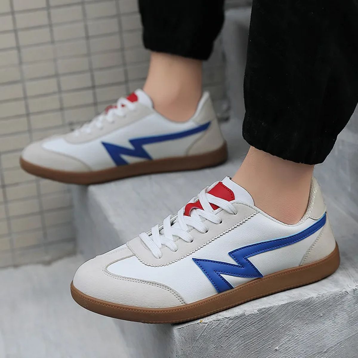 Oein - Men's Low Top Sneakers 1