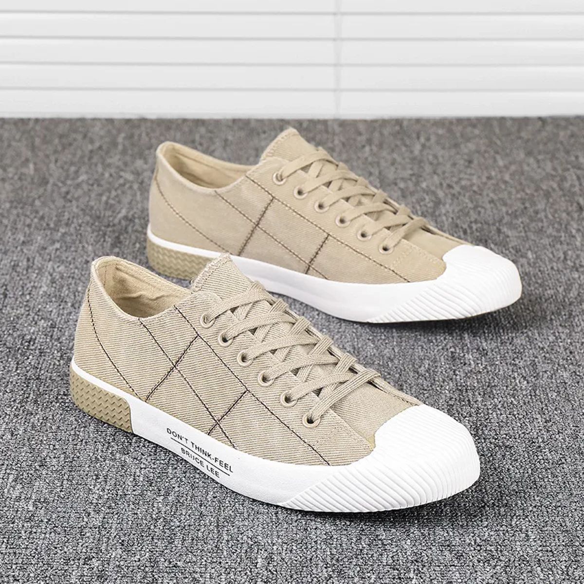 Lightweight Canvas Lace-Up Sneakers for Everyday Casual Wear