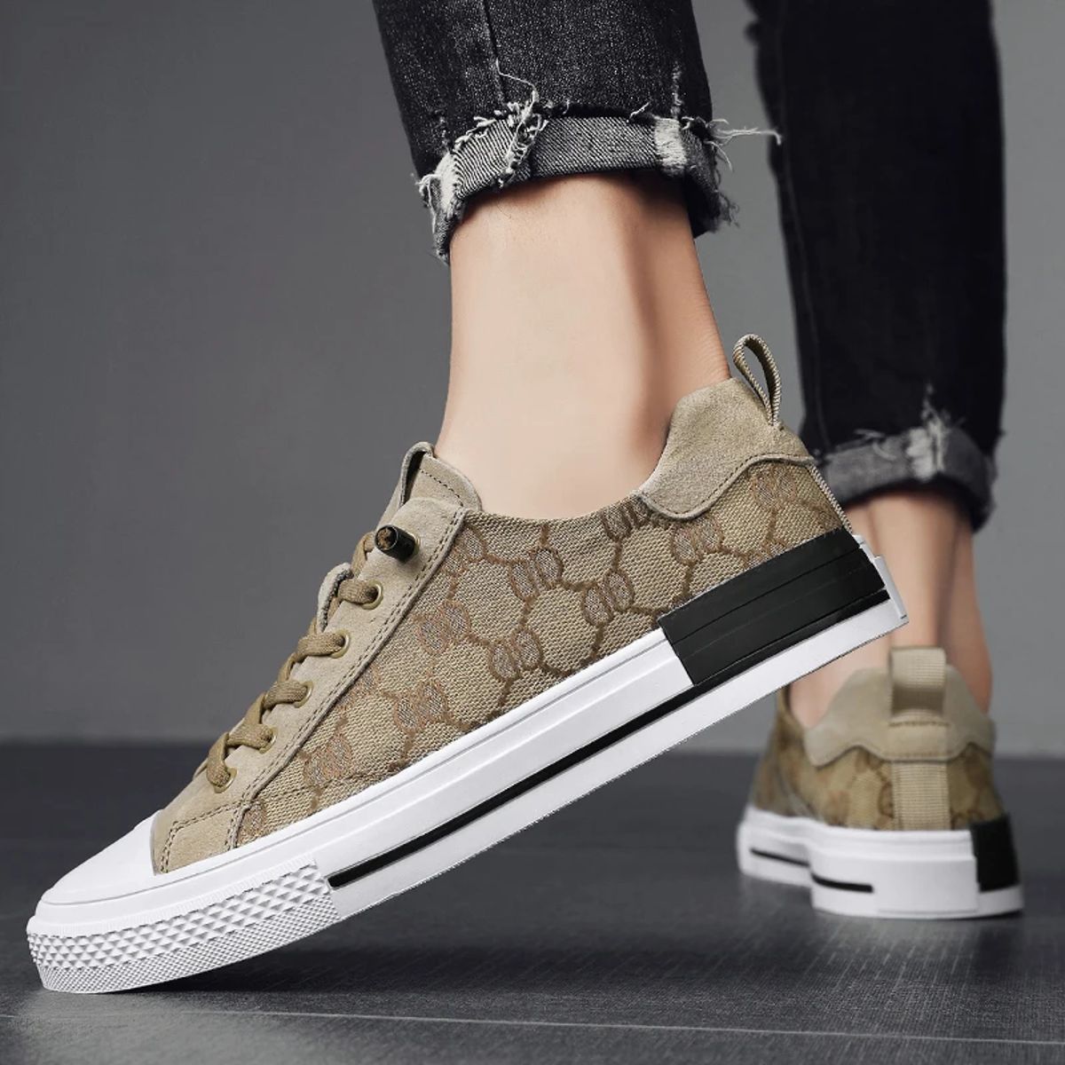 Men’s Lightweight Canvas Espadrille Sneakers with Vulcanized Sole