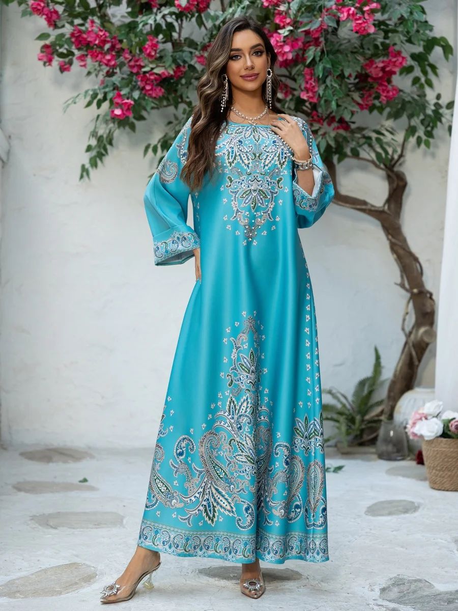 Elegant Floral Beaded Round-Neck Kaftan with Long Sleeves