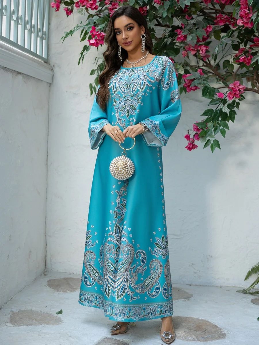 Elegant Floral Beaded Round-Neck Kaftan with Long Sleeves