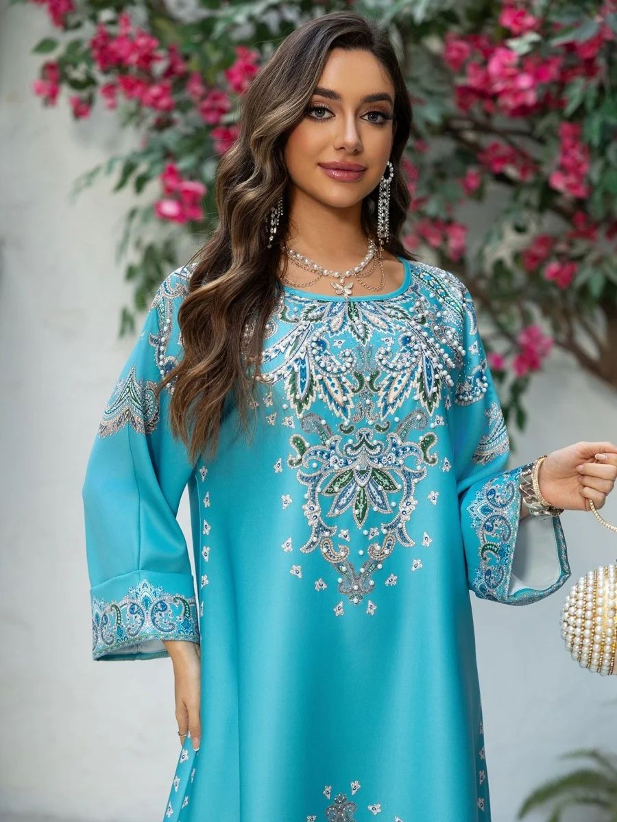 Elegant Floral Beaded Round-Neck Kaftan with Long Sleeves