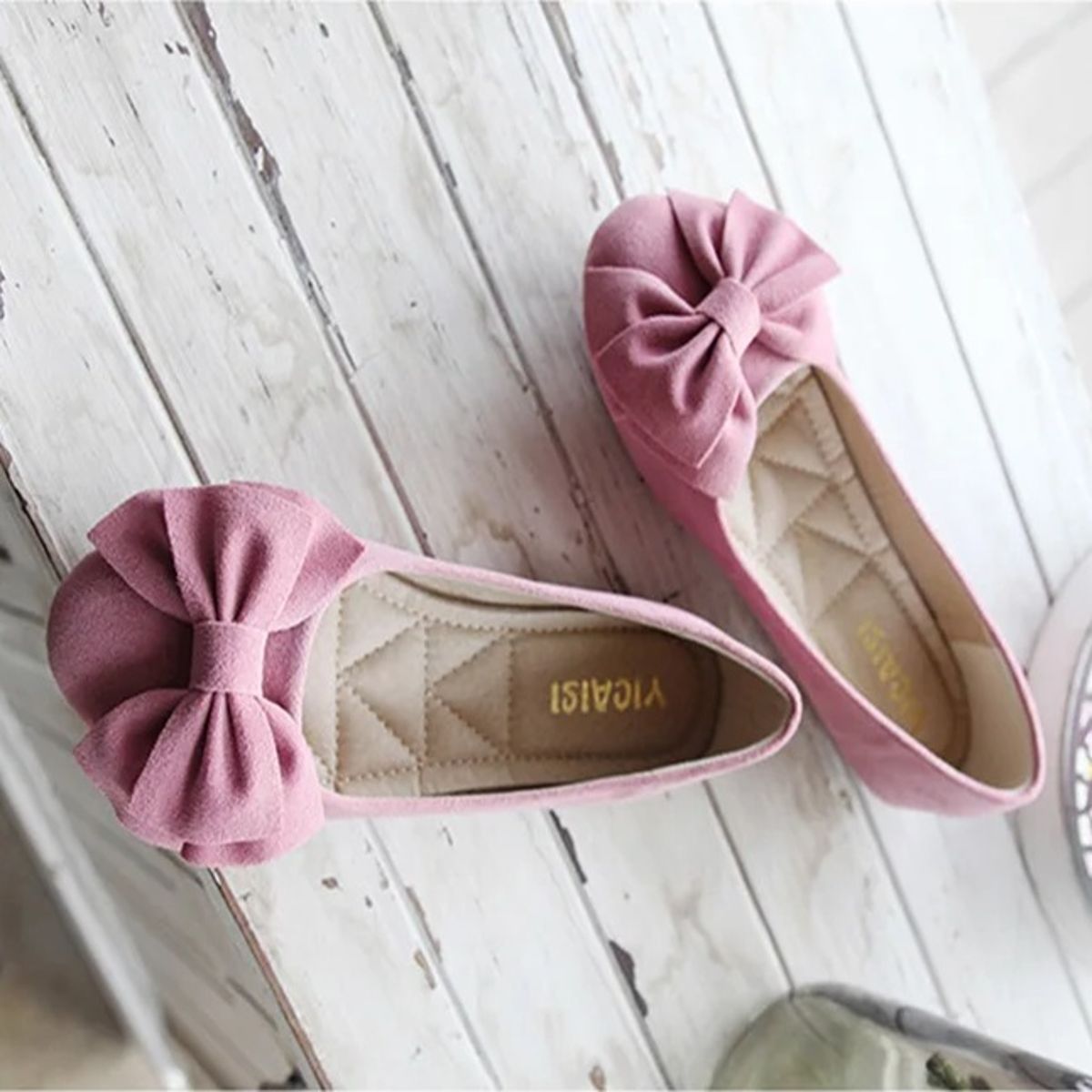 Comfortable Microfiber Moccasin Flats with Bow Detail for Women Comfortable Microfiber Moccasin Flats with Bow Detail for Women