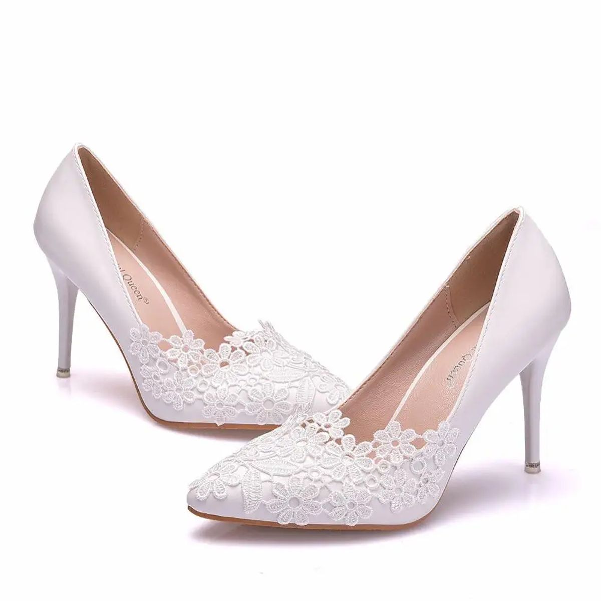 Elegant Lace Applique Platform Pumps for Bridal Occasions Elegant Lace Applique Platform Pumps for Bridal Occasions