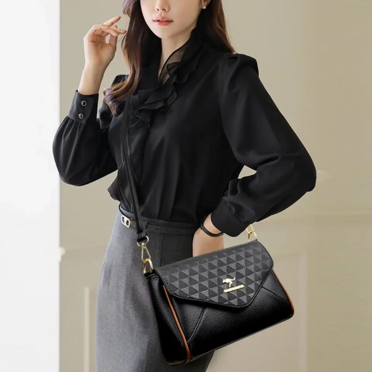 Elegant Leather Shoulder Crossbody Bag for Women Daily Use