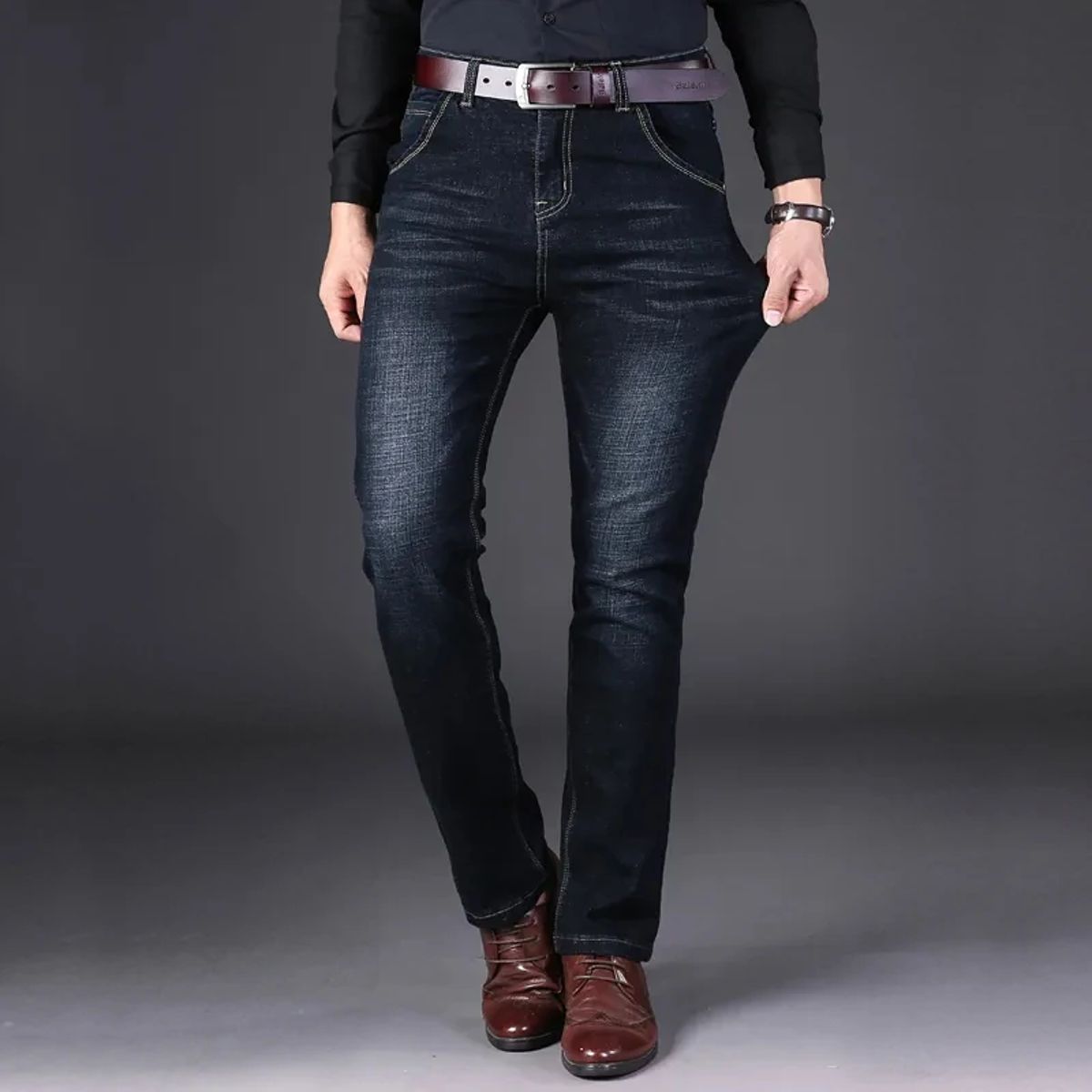 Classic Men’s Business Jeans with Stretch Comfort and Modern Style