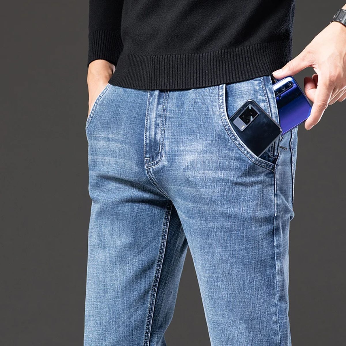 Men’s Retro Regular Fit Stretch Jeans with Anti-Theft Pocket