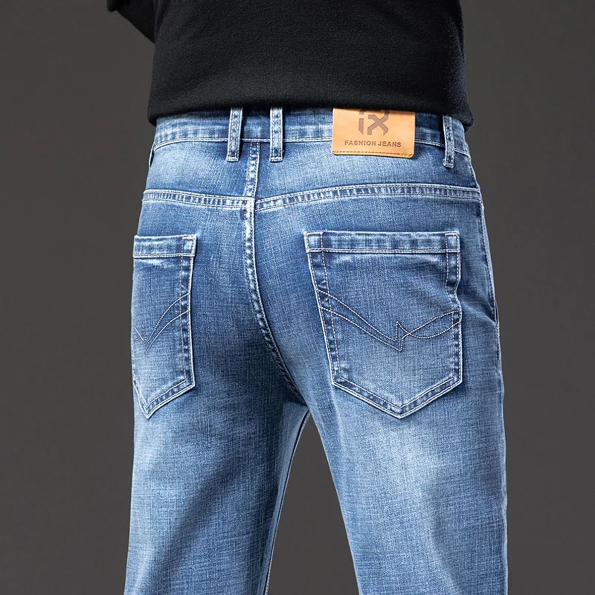 Men’s Retro Regular Fit Stretch Jeans with Anti-Theft Pocket