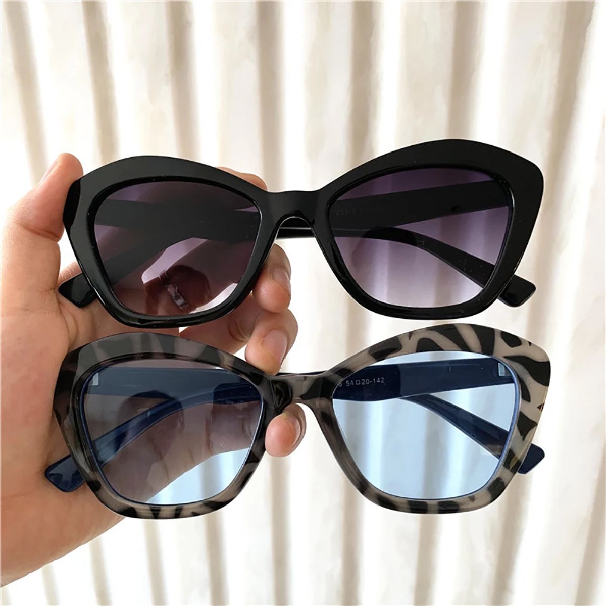 Retro Cat Eye Sunglasses with Gradient Lens for Women Vivibee - Women's Cat Eye Sunglasses 2