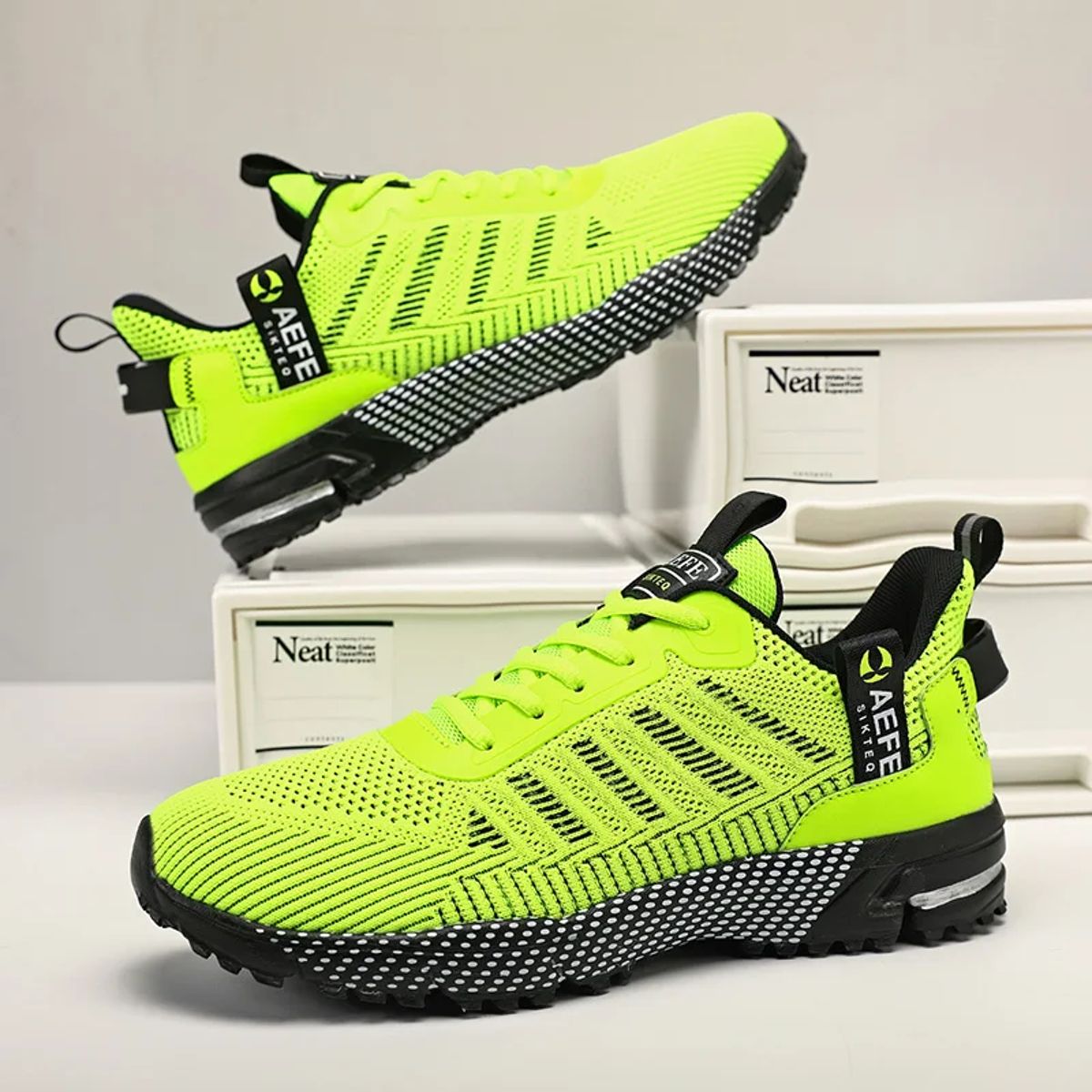 Men’s Lightweight Running Sneakers with Breathable Air Mesh Design