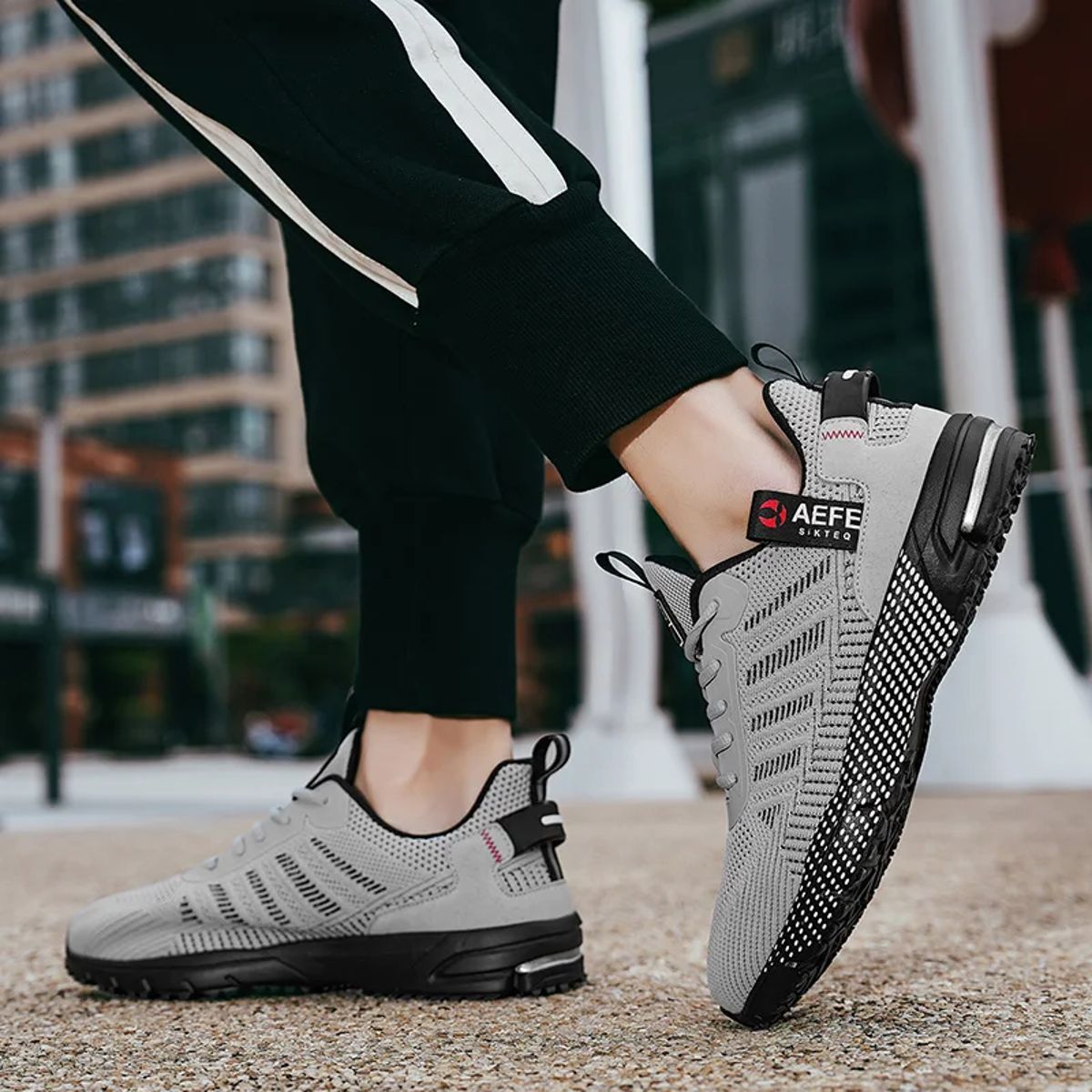 Men’s Lightweight Running Sneakers with Breathable Air Mesh Design