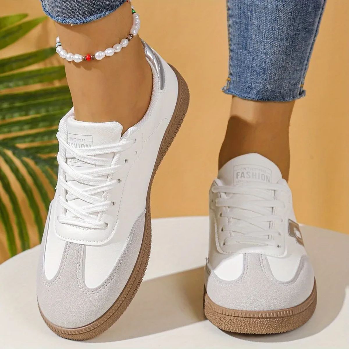 Bzqbzx - Women's Low Top Sneakers 1