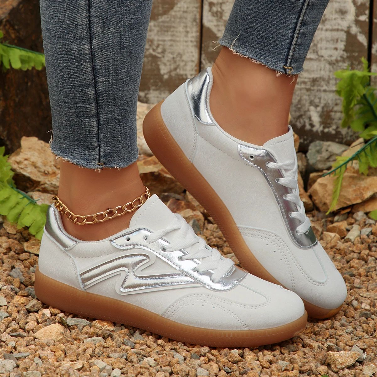 Bzqbzx - Women's Low Top Sneakers 1