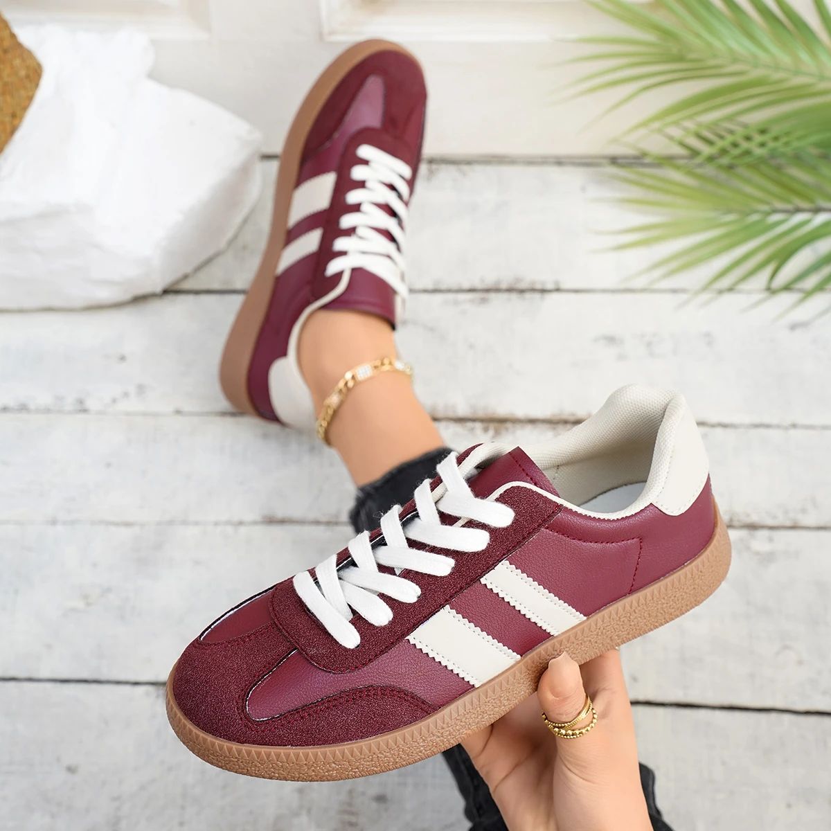 Bzqbzx - Women's Low Top Sneakers 2