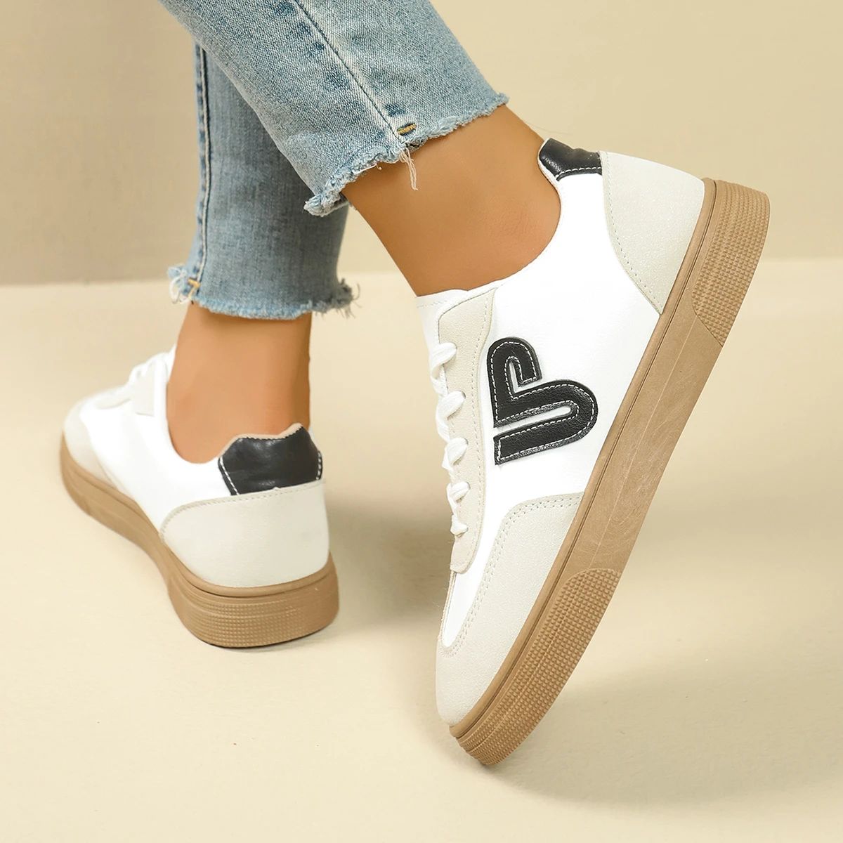 Lightweight Women's Casual Skate Shoes for Everyday Comfortable Wear Bzqbzx - Women's Low Top Sneakers 2
