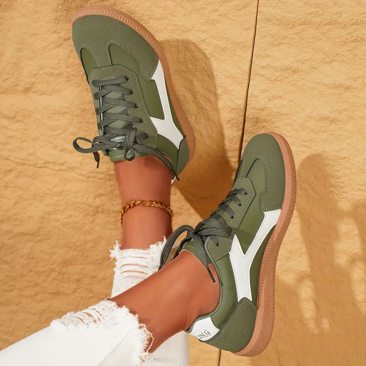 Stylish Women's Colorblock Sneakers for Comfortable Everyday Casual Wear Stylish Women's Colorblock Sneakers for Comfortable Everyday Casual Wear