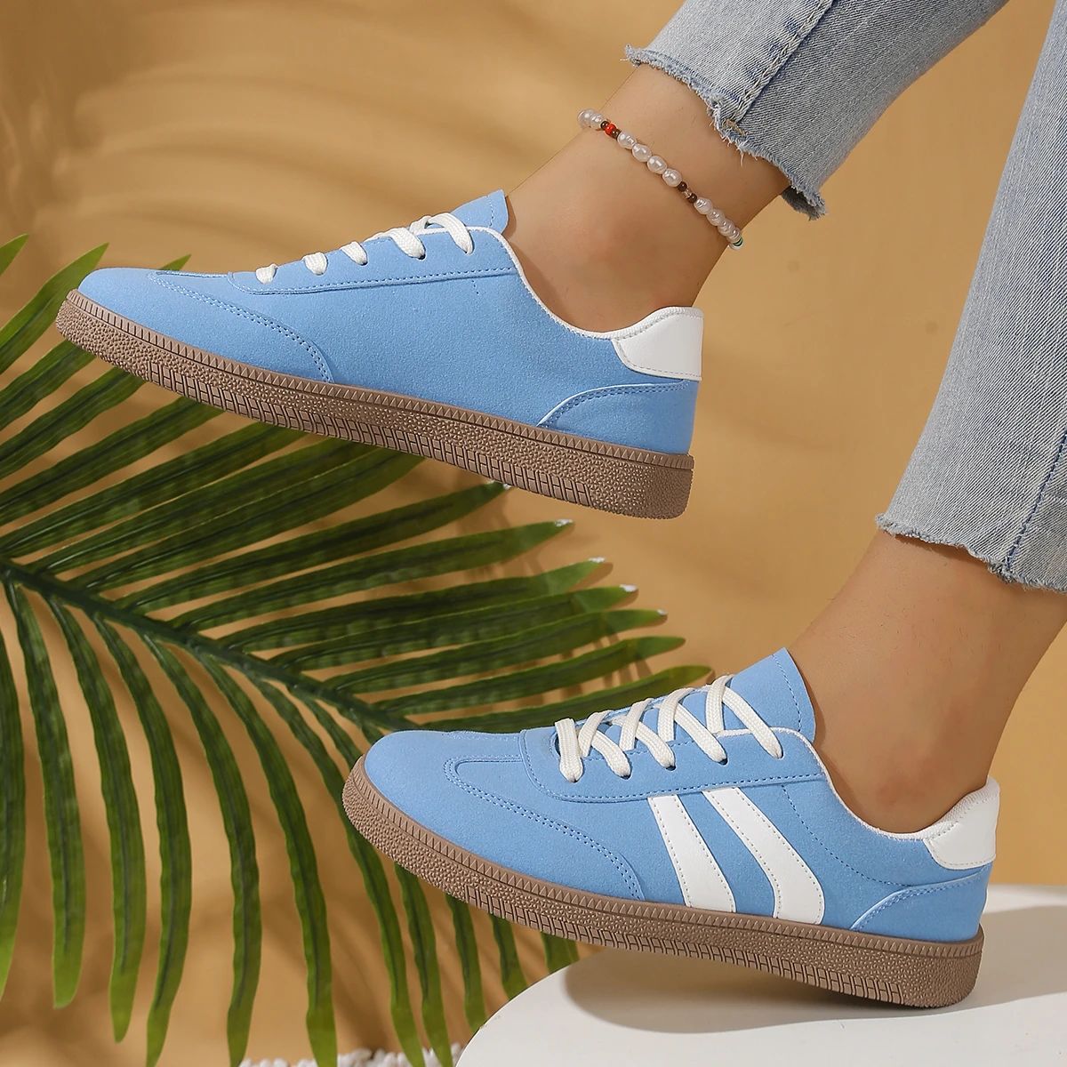 Bzqbzx - Women's Low Top Sneakers 2
