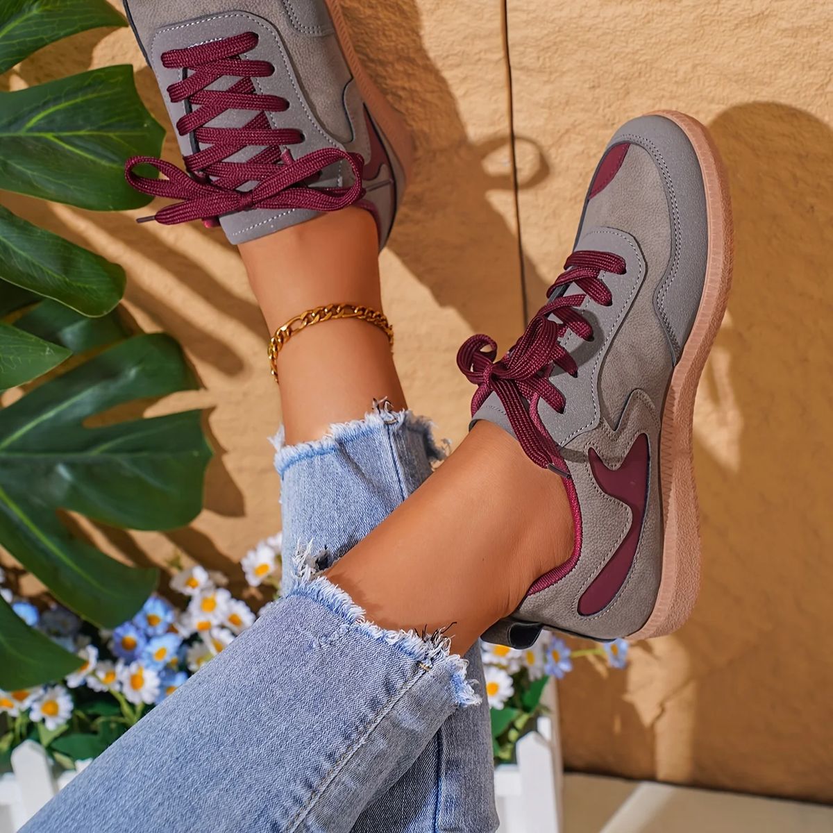 Elegant Retro Style Lightweight Women's Running and Casual Sneakers
