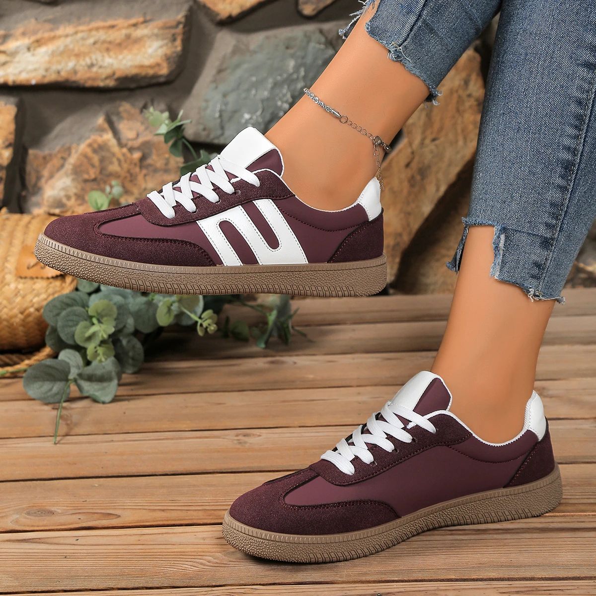Bzqbzx - Women's Low Top Sneakers 1