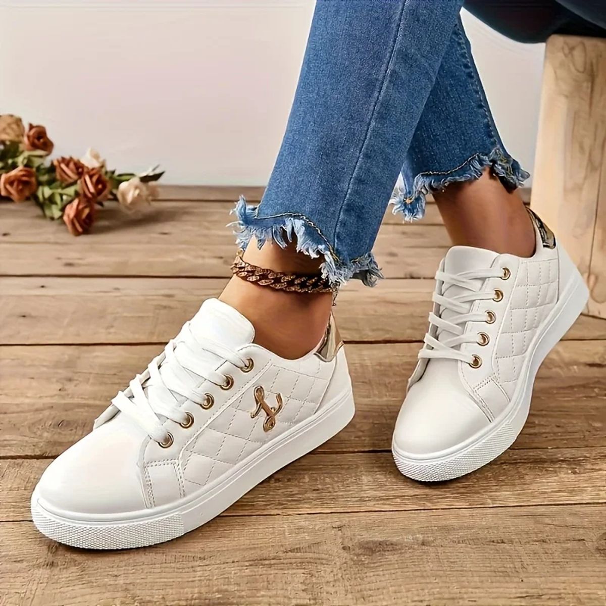 Women's Low-Cut Lace-Up Sneakers for Comfortable Walking