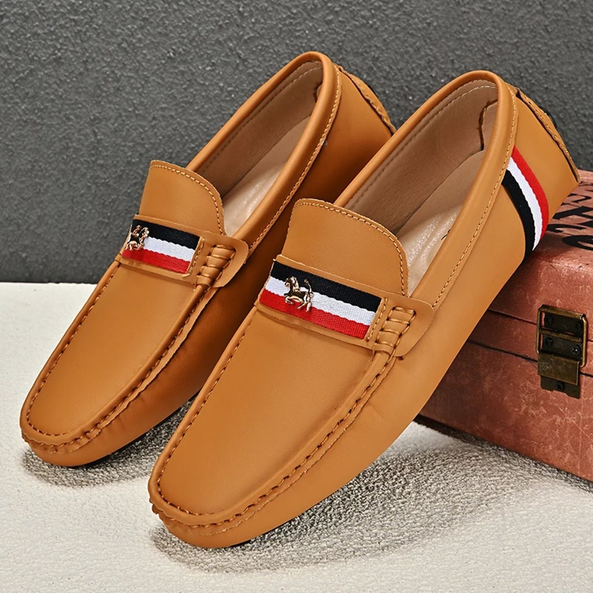 Men’s Classic Leather Loafers Lightweight Comfortable Casual Slip-On Shoes Men’s Classic Leather Loafers Lightweight Comfortable Casual Slip-On Shoes