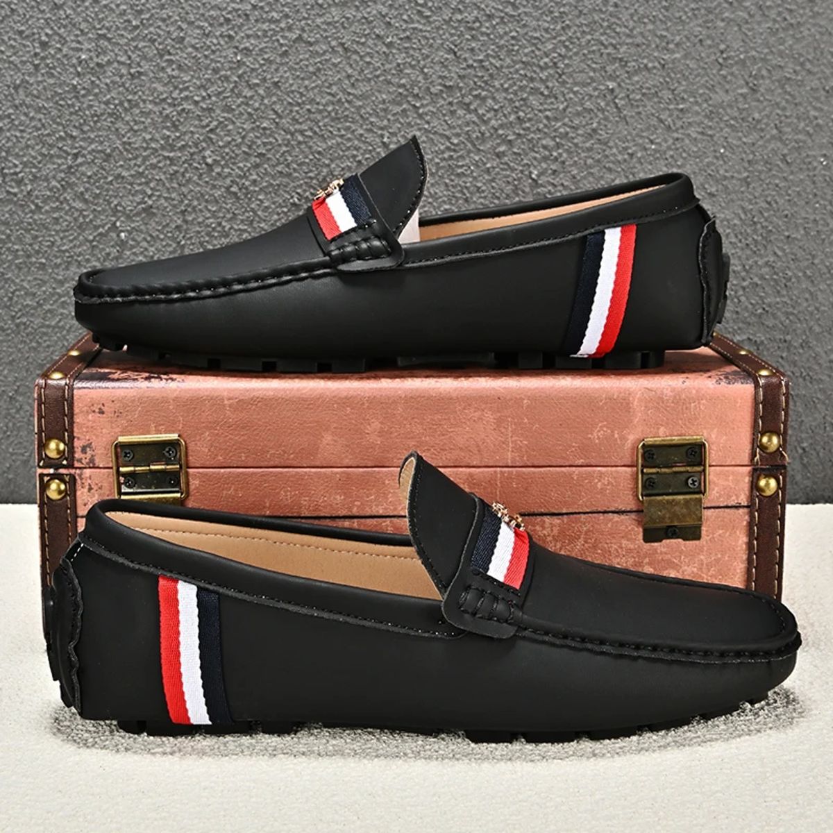 Men’s Classic Leather Loafers Lightweight Comfortable Casual Slip-On Shoes Men’s Classic Leather Loafers Lightweight Comfortable Casual Slip-On Shoes