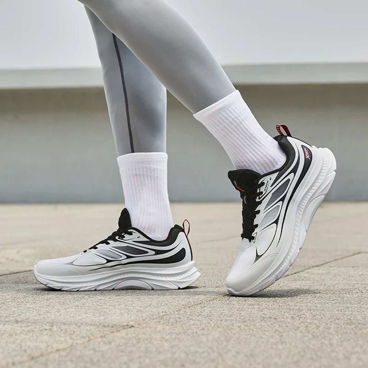 Lightweight Breathable Running Shoes with Cushioning and Durable Grip