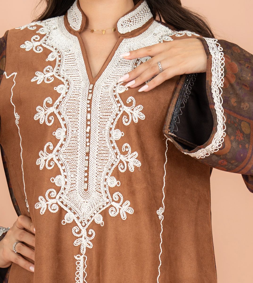 Mandarin Colar White Embroidery Winter Straight Cut Jalabiya IKKXA - Women's Jalabiyas 37