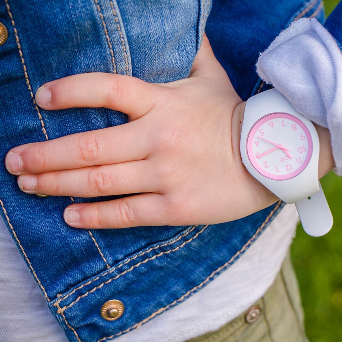 Stylish ICE-WATCH Ice Ola Kids Candy White Wristwatch - 014426