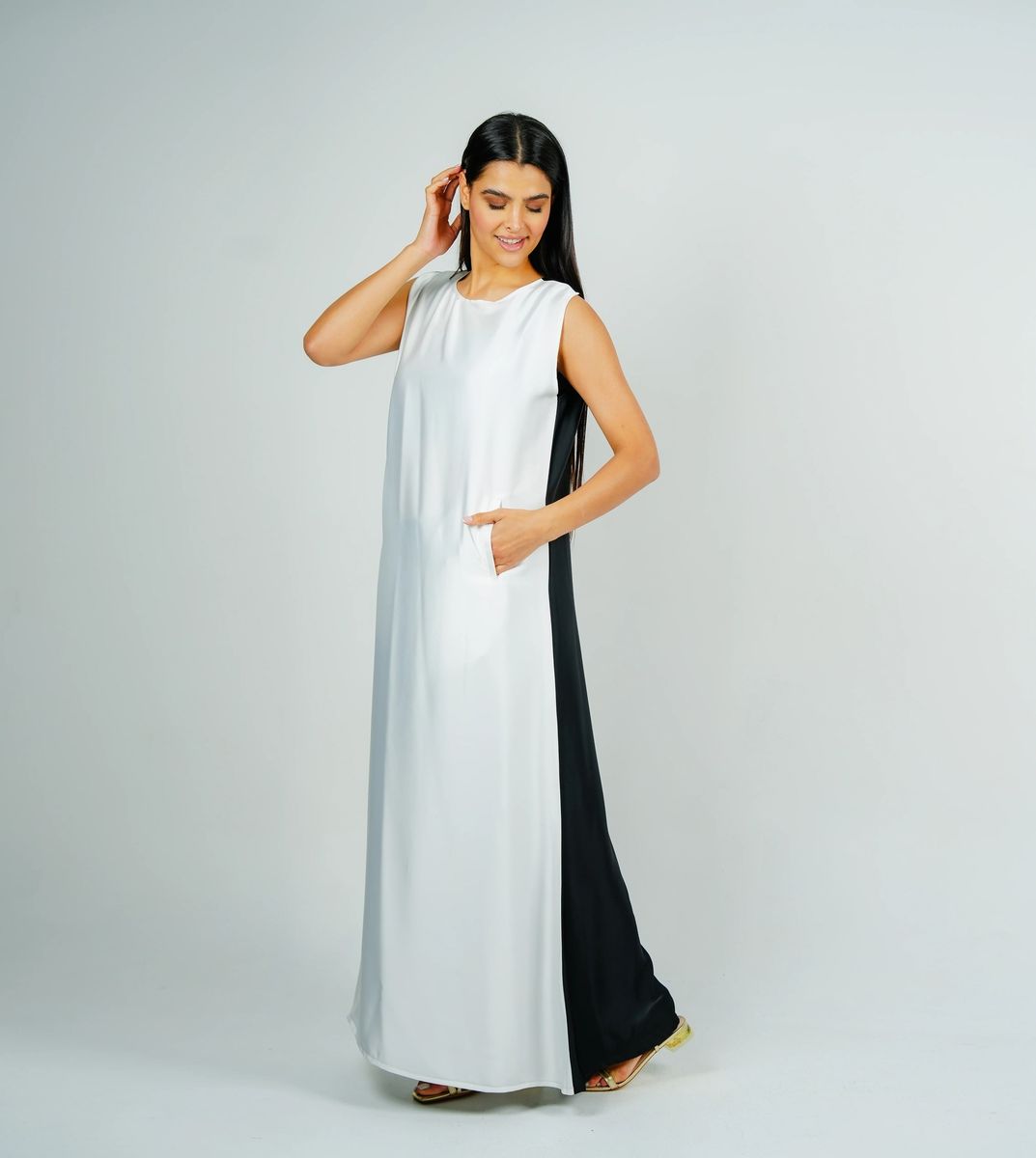 Inner Dress With Pocket Style Rosette Abaya - Women's Abayas 8