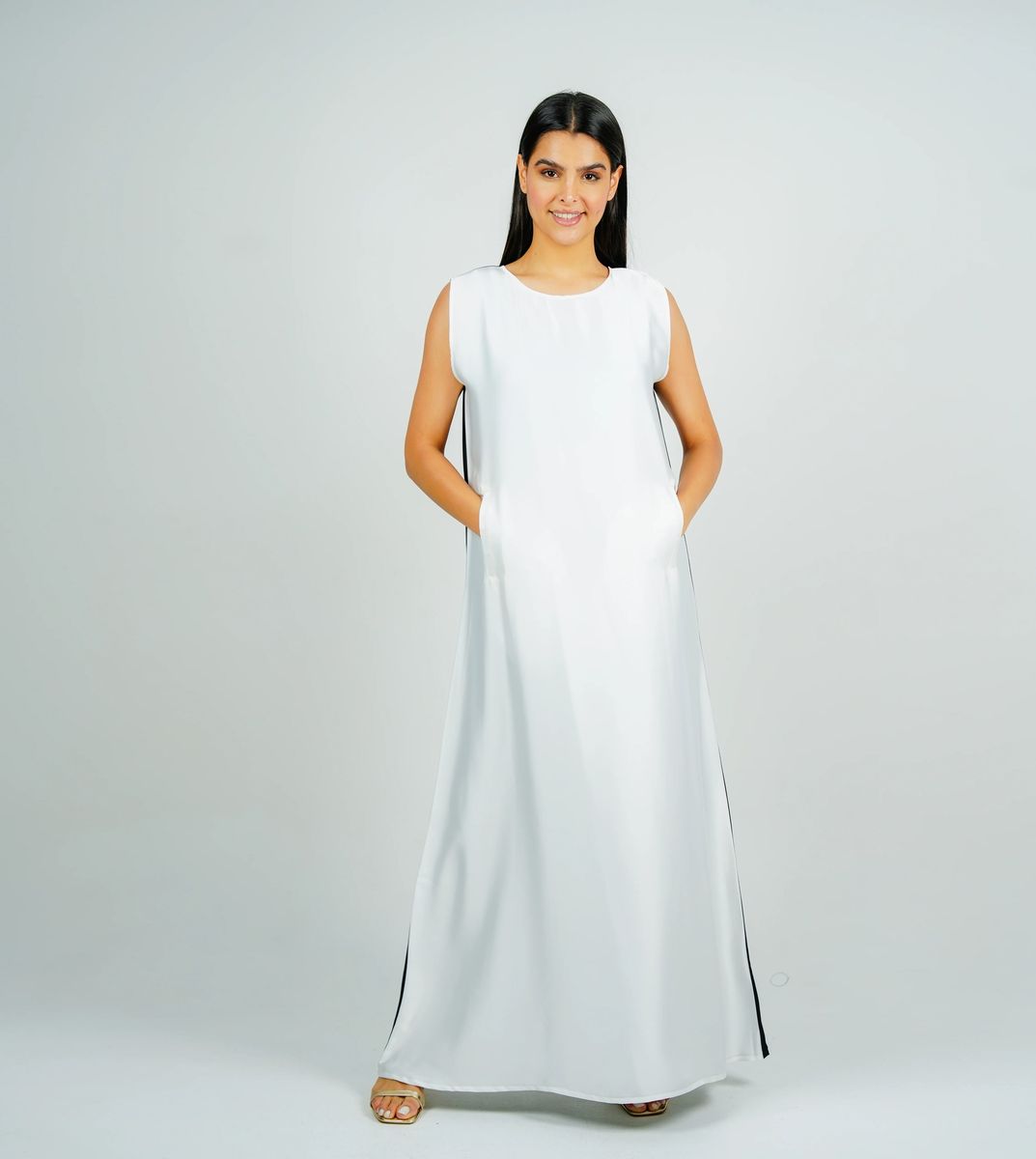 Inner Dress With Pocket Style Rosette Abaya - Women's Abayas 1