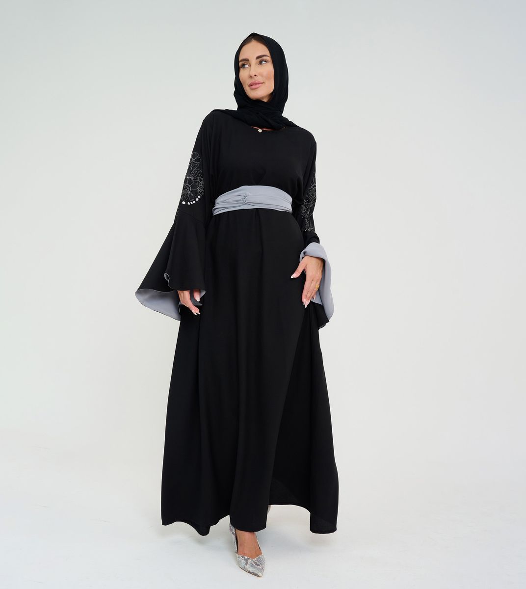 Black Abaya With French Cut Flowing Grey Sleeves With Embroidery