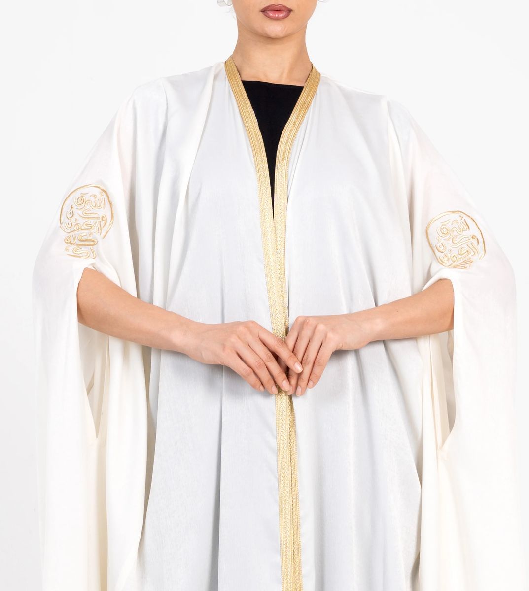 Off White Bisht With Embroidery Sleeves Rosette Abaya - Women's Abayas 1