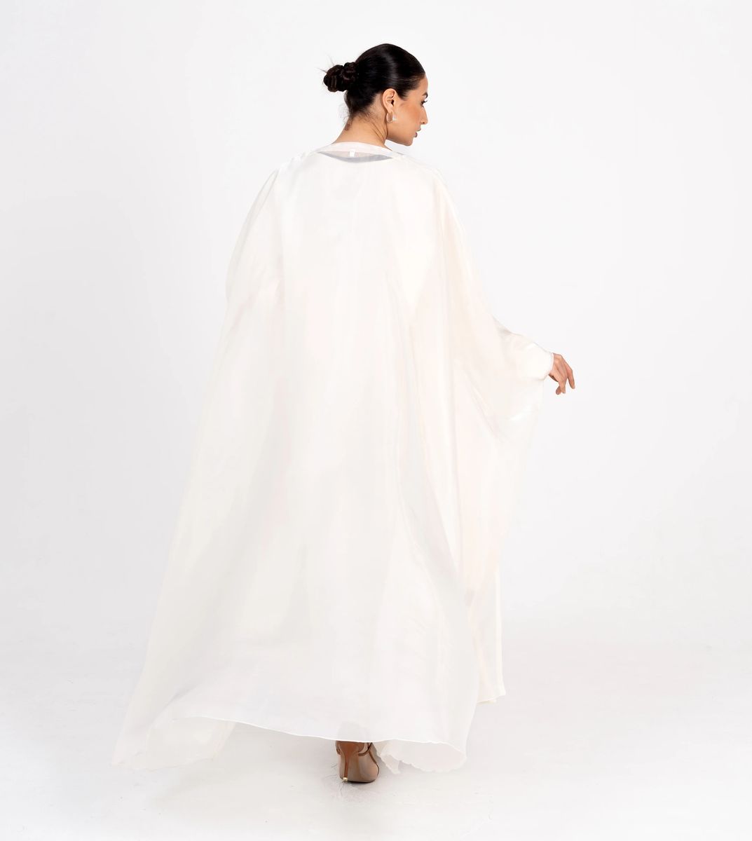 Off White Bisht Abaya Set - 2 Piece Rosette Abaya - Women's Abayas 2
