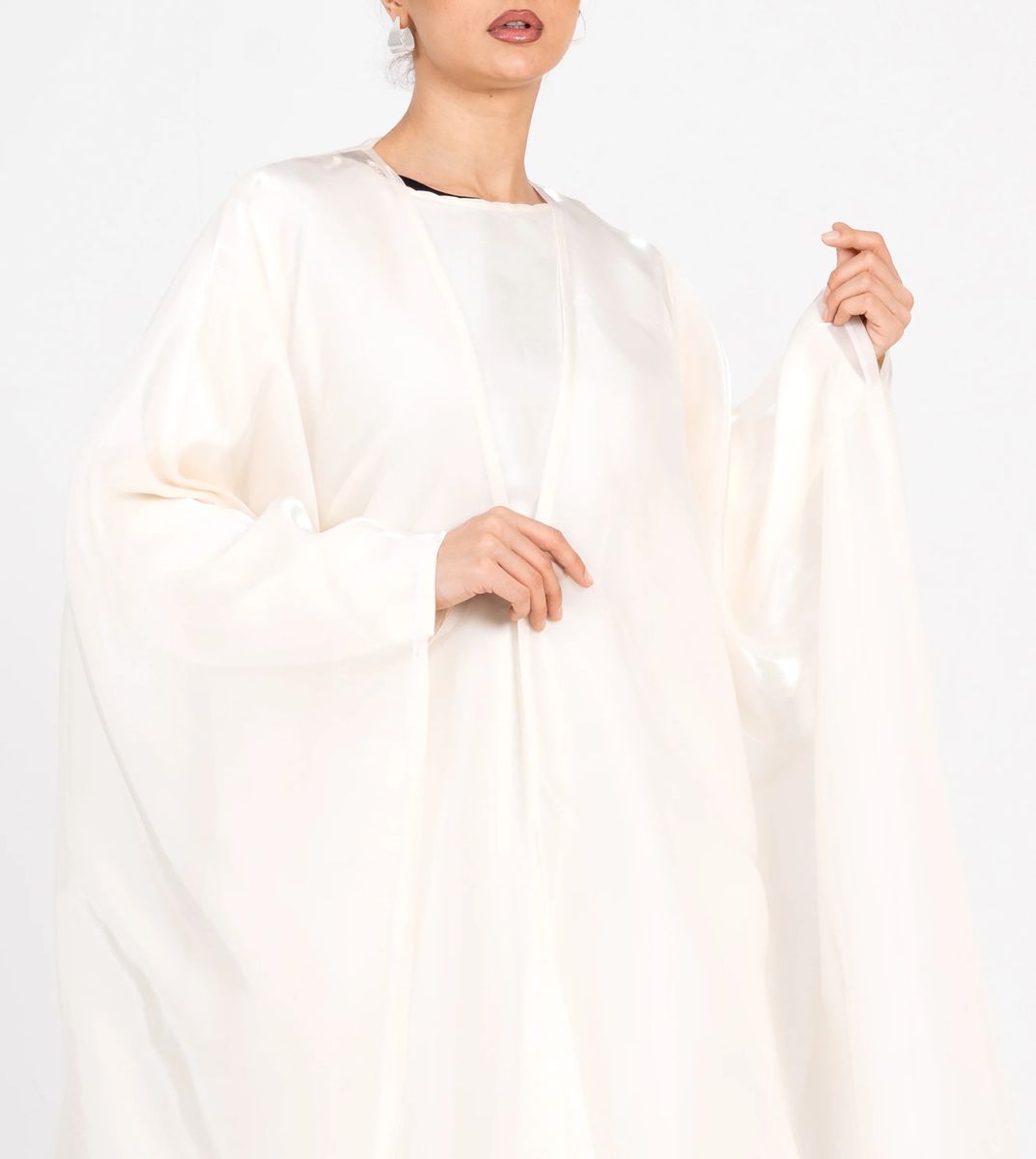 Off White Bisht Abaya Set - 2 Piece Rosette Abaya - Women's Abayas 3