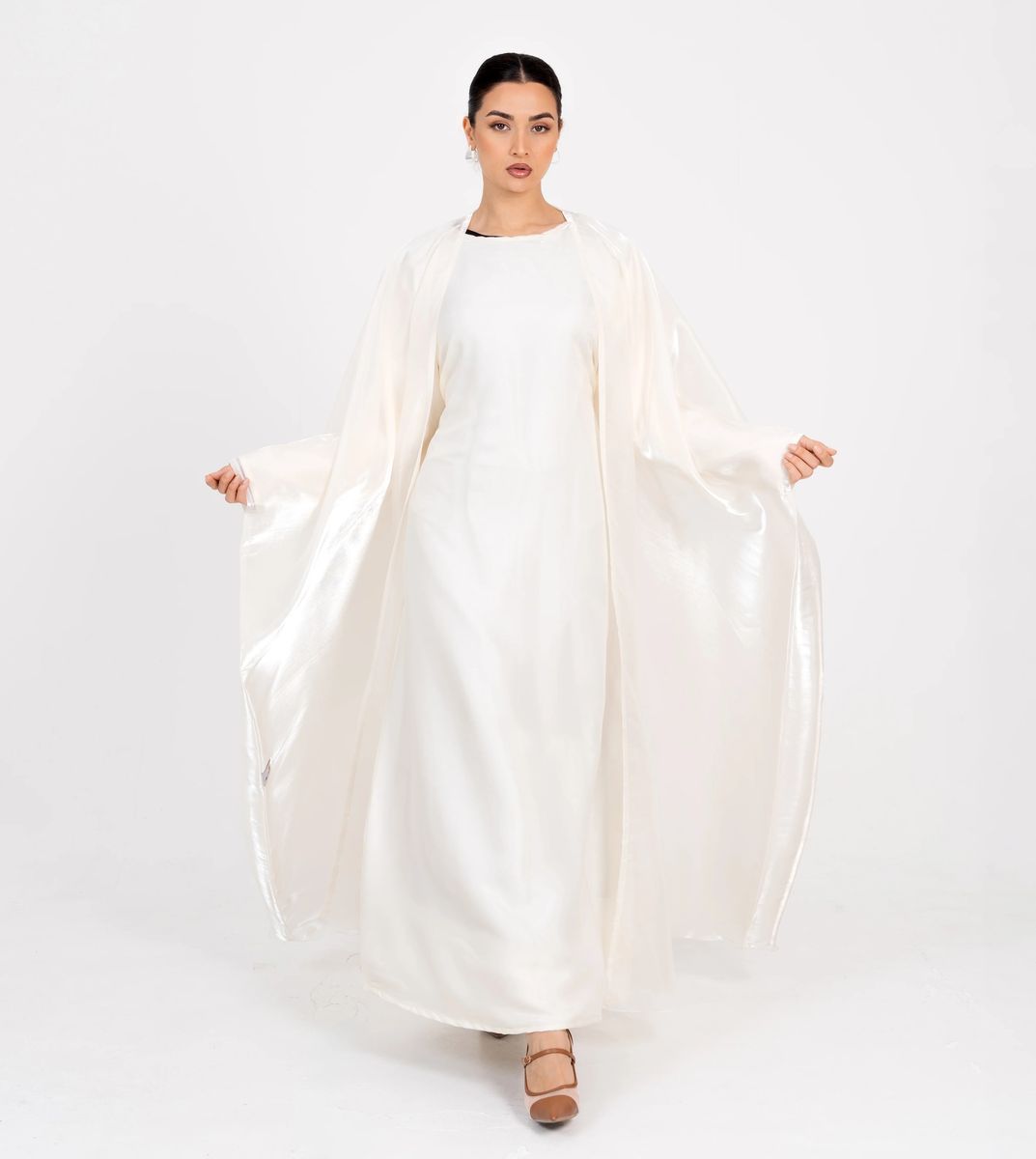 Off White Bisht Abaya Set - 2 Piece Rosette Abaya - Women's Abayas 4