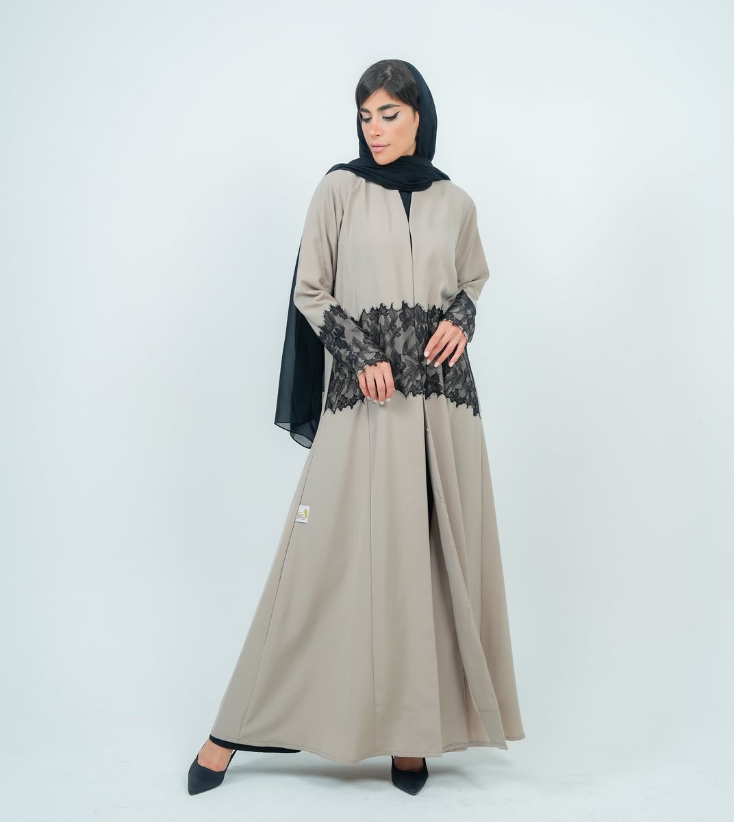 Stylish Beige Abaya With Dantel Embellishments