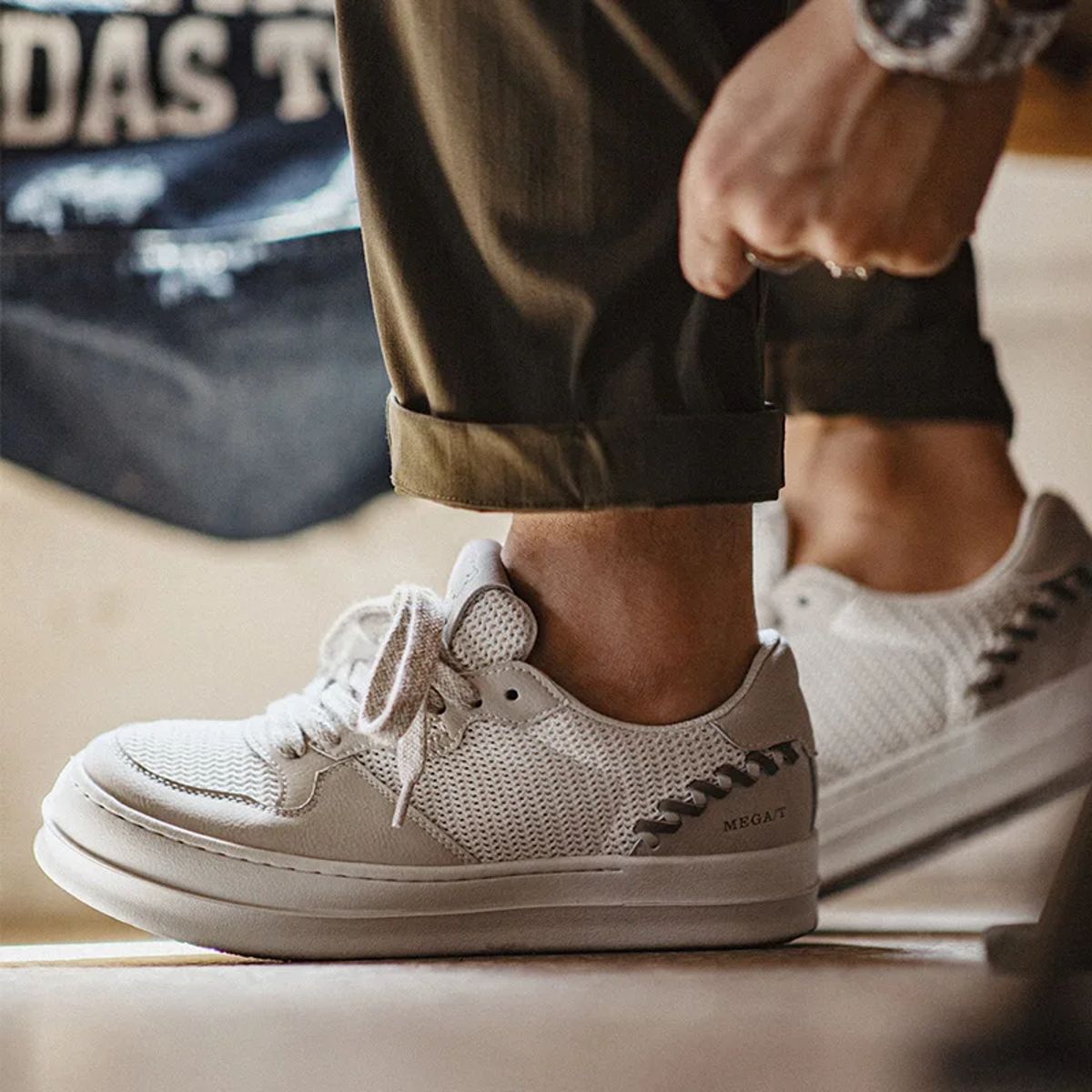 Men's Mesh Breathable Chunky Sole Low Top Casual Sneakers