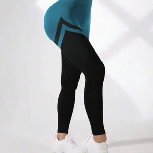 High-Waist Seamless Striped Leggings for Yoga and Fitness High-Waist Seamless Striped Leggings for Yoga and Fitness