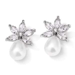 Elegant Leaf-Shaped Cubic Zirconia and Pearl Drop Earrings Elegant Leaf-Shaped Cubic Zirconia and Pearl Drop Earrings